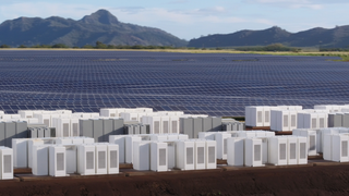Tesla construyó una planta solar gigantesca en Hawái para dar energía a una ciudad completa<em></em>